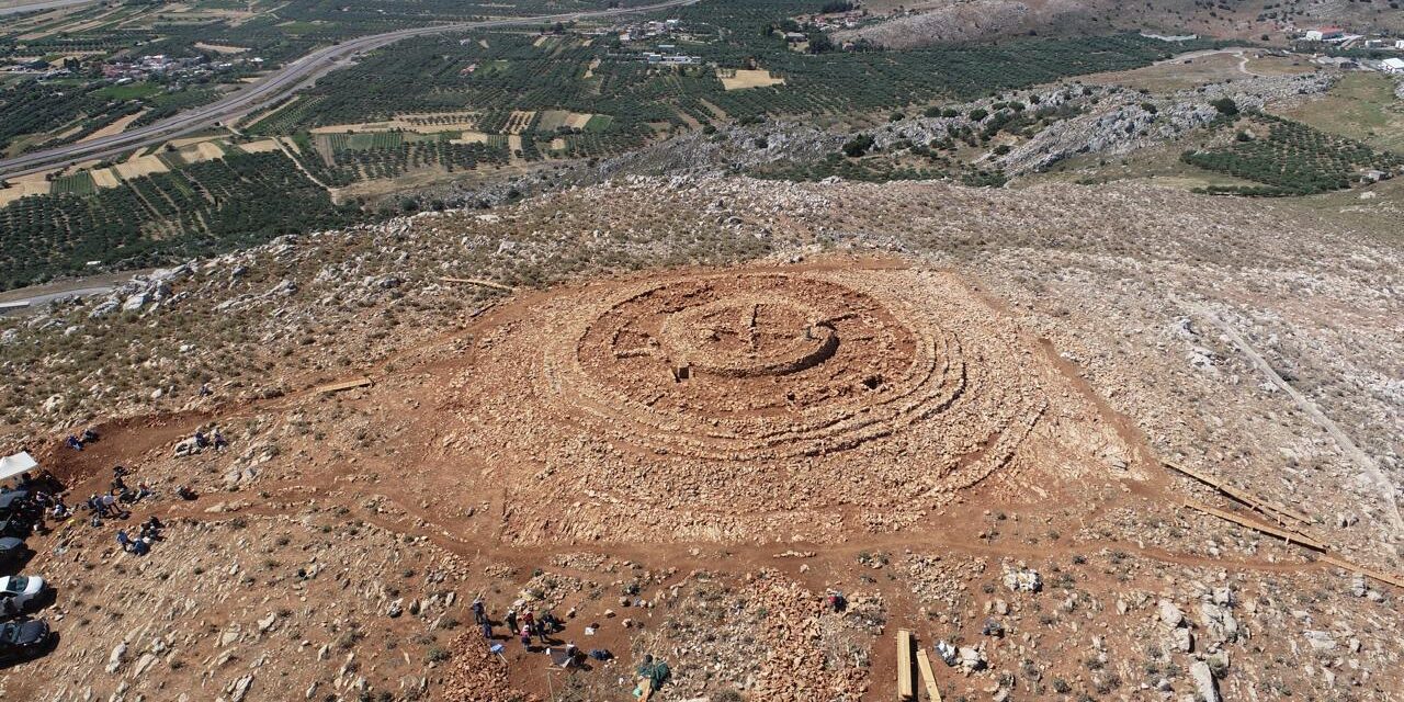 Griechisches Ministerium für Kultur: Monumentales Rundbauwerk auf dem Papoura-Hügel in Kastelli, Kreta, entdeckt